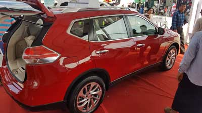 Nissan Xtrail. USD 62,000. 7 seaters Petrol.