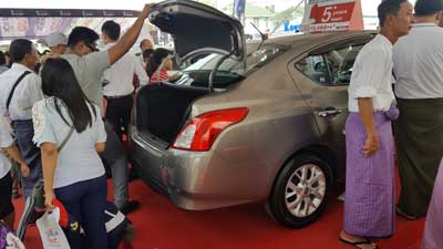 Nissan Sunny. Price:24600000 MMK. Gasoline. Transmission: 4 speed automatic.