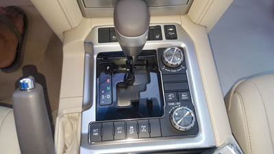 Toyota LandCruiser. USD 178200. Engine 4461cc Diesel.