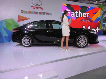 Toyota Camry. Price $49,900 - $58900. 4 cyclinders. Electronic. Electric power steering. Cruise cont