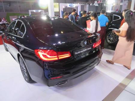 bmw 5 series business athlete. price 2450 lacs kyats. 530i luxury and 530i m sport. 4 cylinders engi