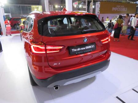 bmw x1 sDrive18i. price 1650 lacs kyats. 3 cylinders engine petrol. 7 speed steptronic transmission