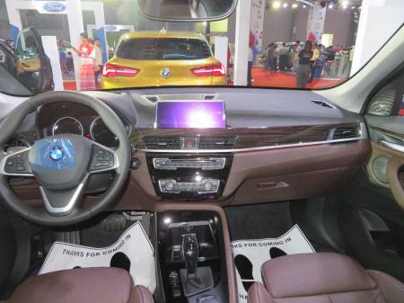 bmw x1 sDrive18i. price 1650 lacs kyats. 3 cylinders engine petrol. 7 speed steptronic transmission