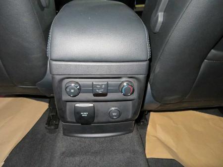 ford everest. price usd 69000.