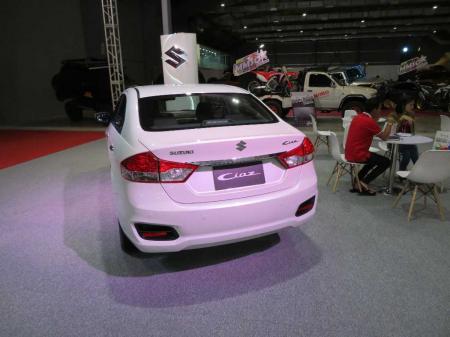 suzuki ciaz. 1.4 L . price 272 lacs kyats. back sonar system. back camera. auto transmission. abs.