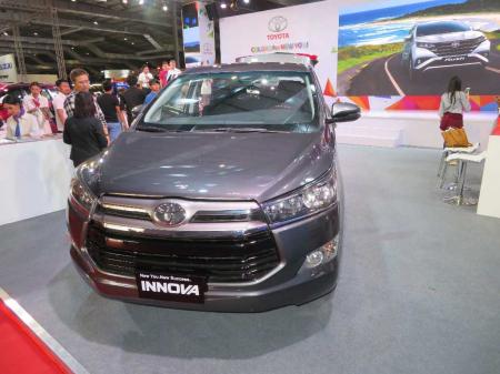 toyota innova. price $35,500. 2.0 L 4 cylinders petrol. electric power steering. power window. audio