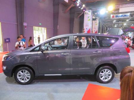 toyota innova. price $35,500. 2.0 L 4 cylinders petrol. electric power steering. power window. audio